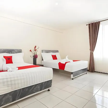 RedDoorz near Museum Angkut Batu 2-2