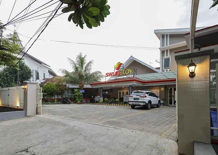 RedDoorz Plus At Swun Stay Raya Langsep Malang